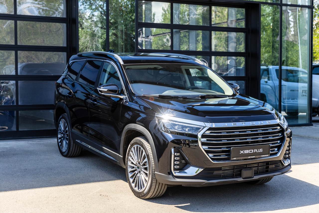 Jetour X90 Plus Премиум 7 мест 2.0Т 8АТ 26 г.в.