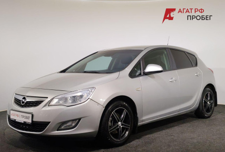 Opel Astra 2010 года с пробегом 195 000 км