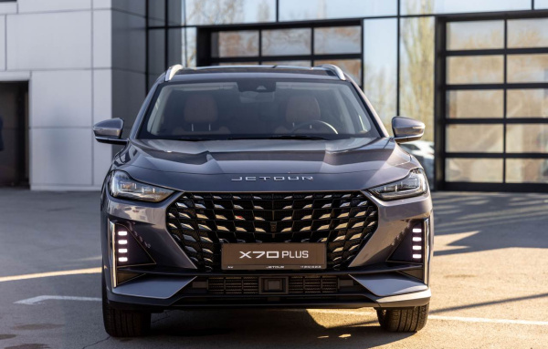 Jetour X70 Plus Комфорт 1.6T 7 РКП 26 г.в.
